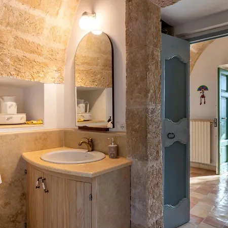 Miramar Villa Taranto